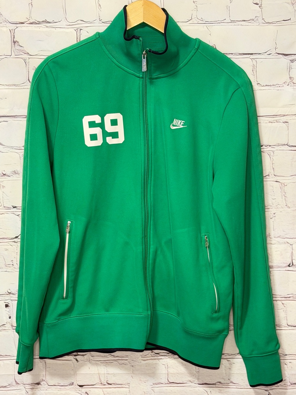 VINTAGE NIKE FULL ZIP TRACK JACKET GREEN NAVY PIPPING WHITE GRAPHICS SIZE LARGE